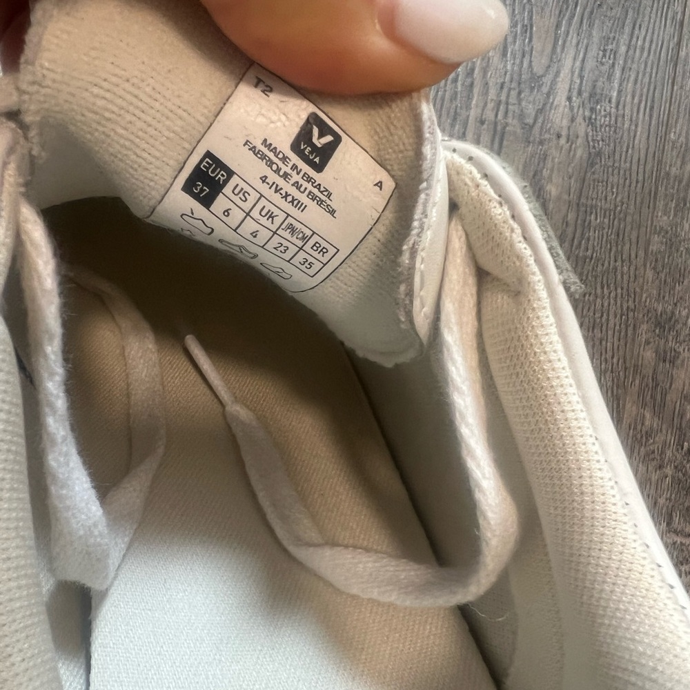 Veja Women's White and Pink Sneakers - Picture 8 of 10